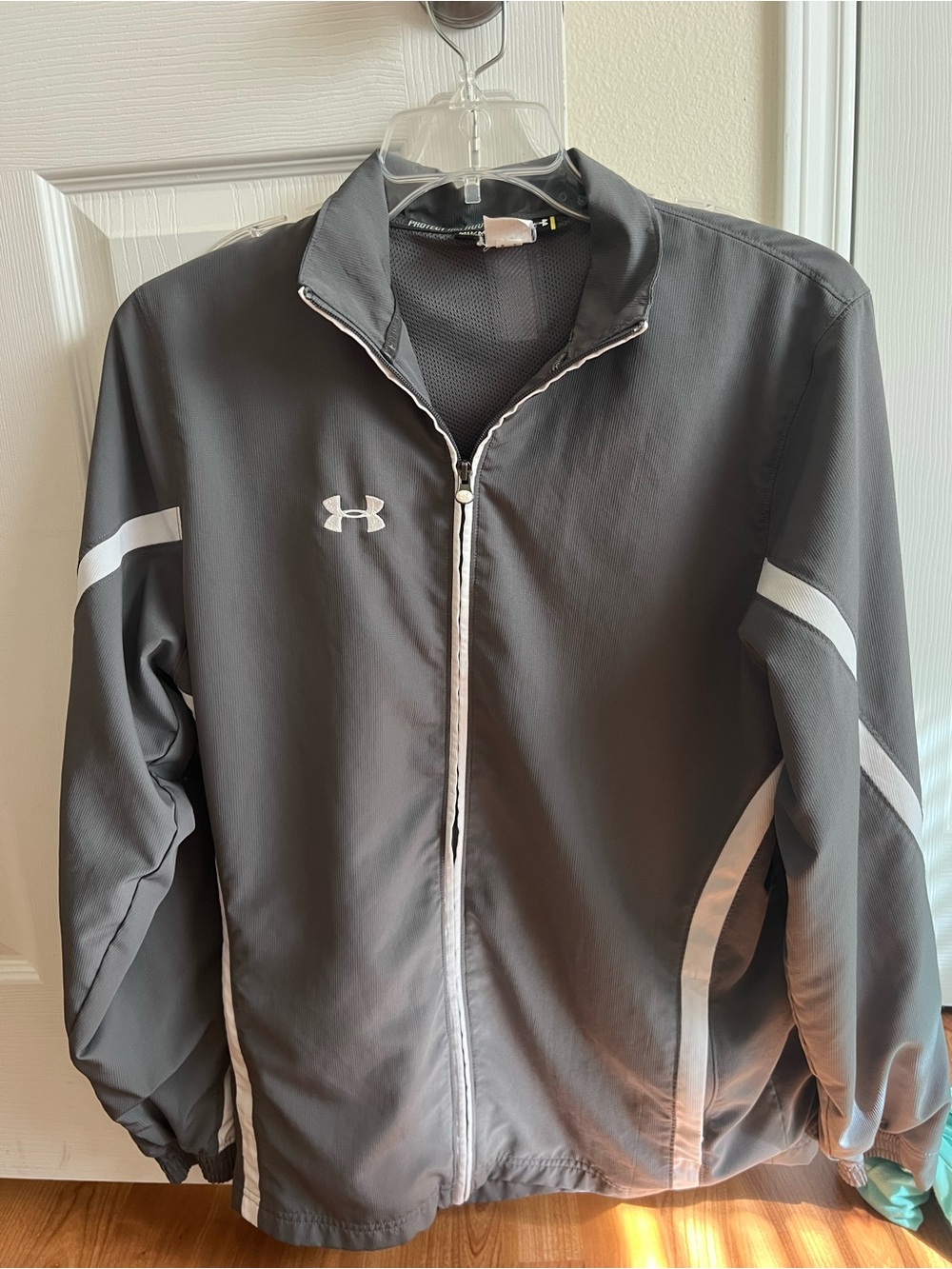 Under Armour Gray & White Full-Zip Performance Jacket Medium